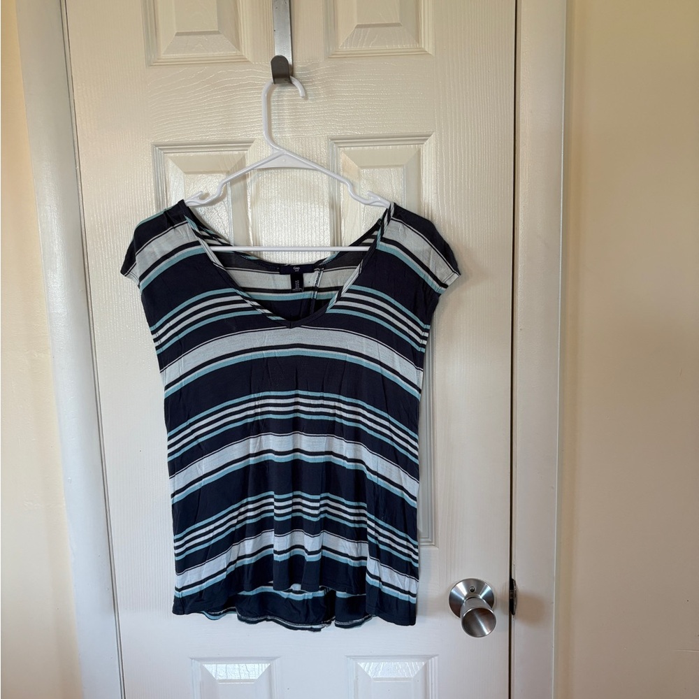 GAP - Striped Navy and Light Blue V-Neck Womens Top